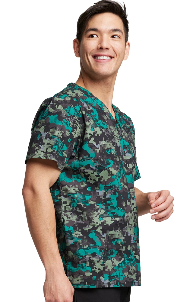Dickies Men's V-Neck Digital Camo Print Scrub Top 5 Dickies Men's V-Neck Digital Camo Print Scrub Top - Image 3