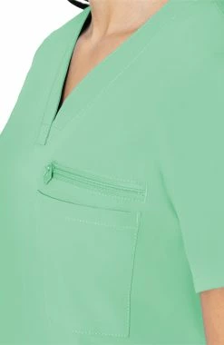 Med Couture Women's Zip Pocket Scrub Top -clothings shop 5 pe 8482 650